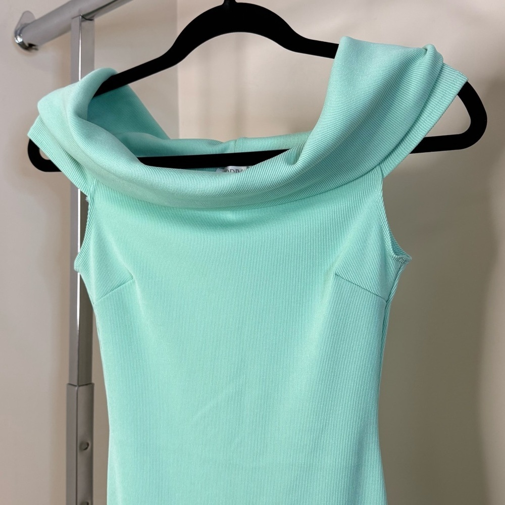 Goddiva London Mint Green Bodycon Dress Size 6 Off-Shoulder Midi Cocktail Dress - Picture 4 of 10